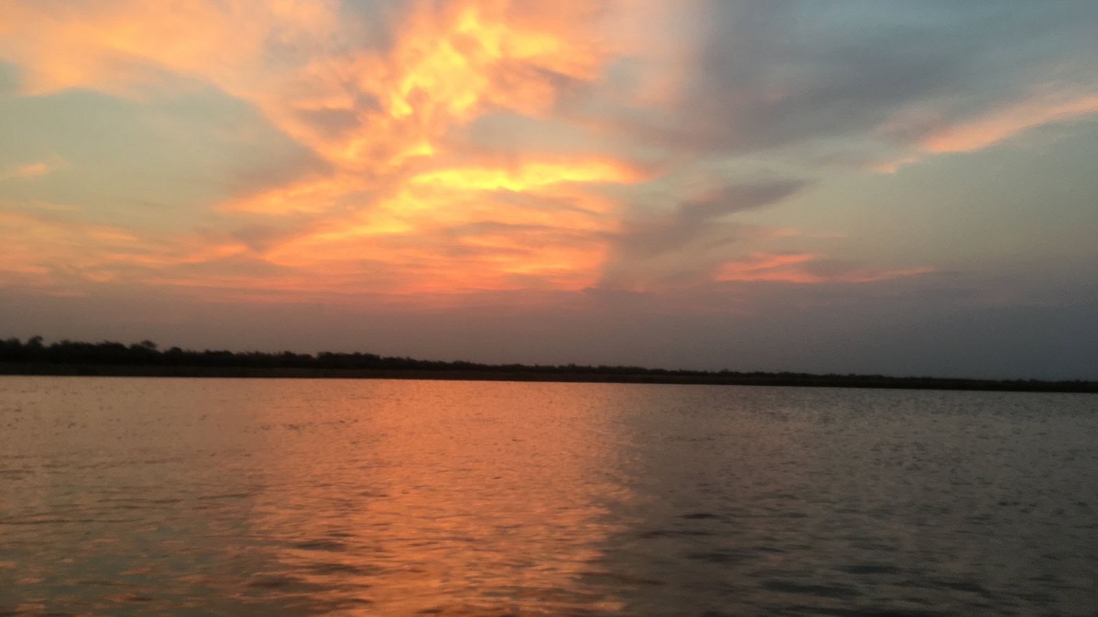 In canoa tra le valli della laguna veneta