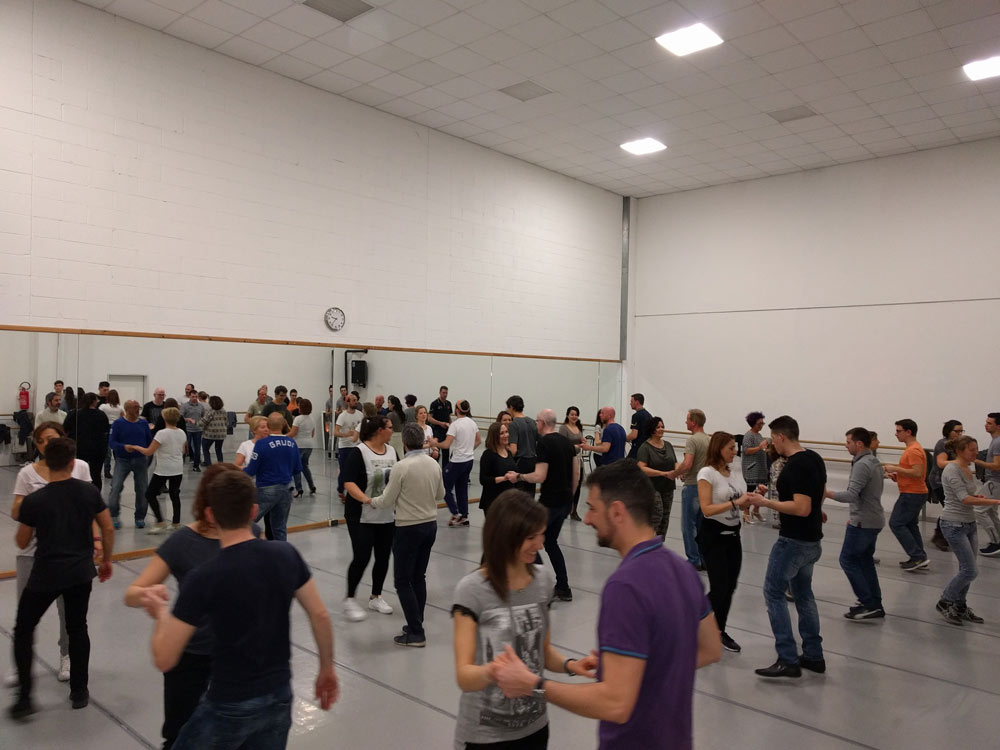 4 aprile: lezione di prova nuovo corso salsa base a Padova